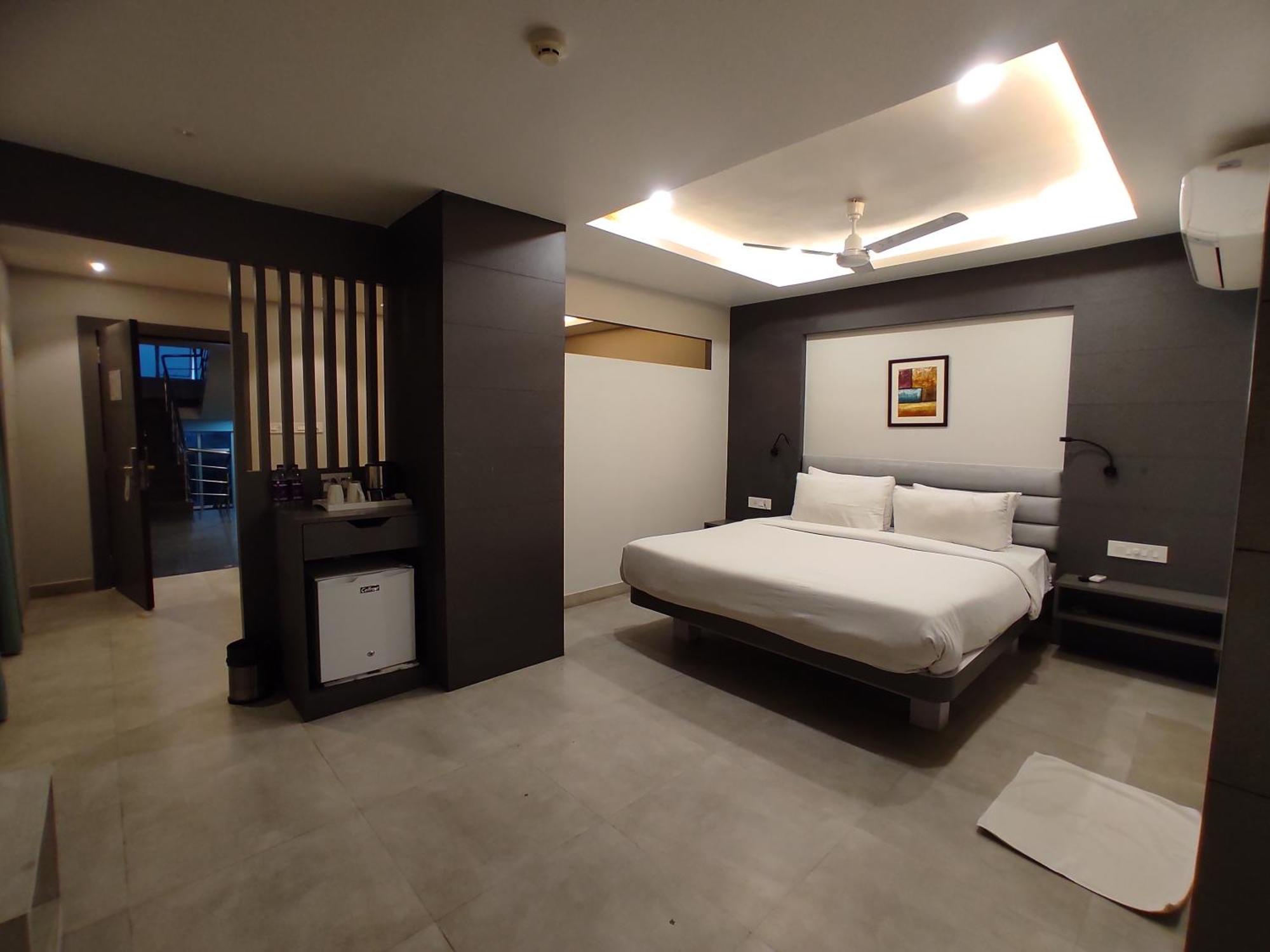 Hotel Rishiraj, Nagaon Nagaon  Exterior foto
