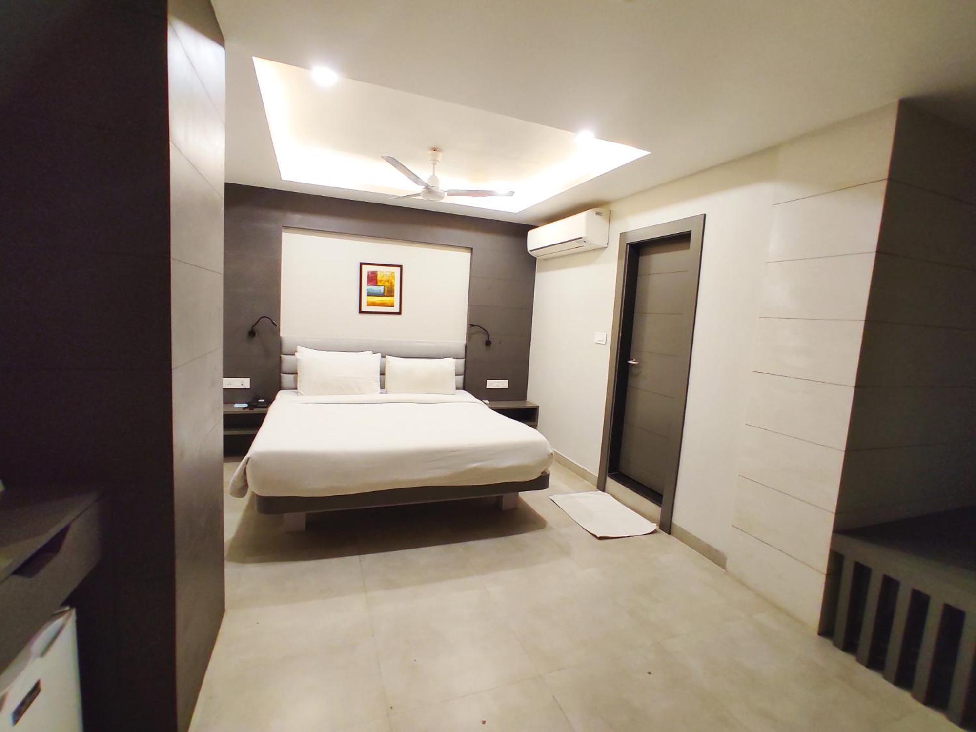 Hotel Rishiraj, Nagaon Nagaon  Exterior foto